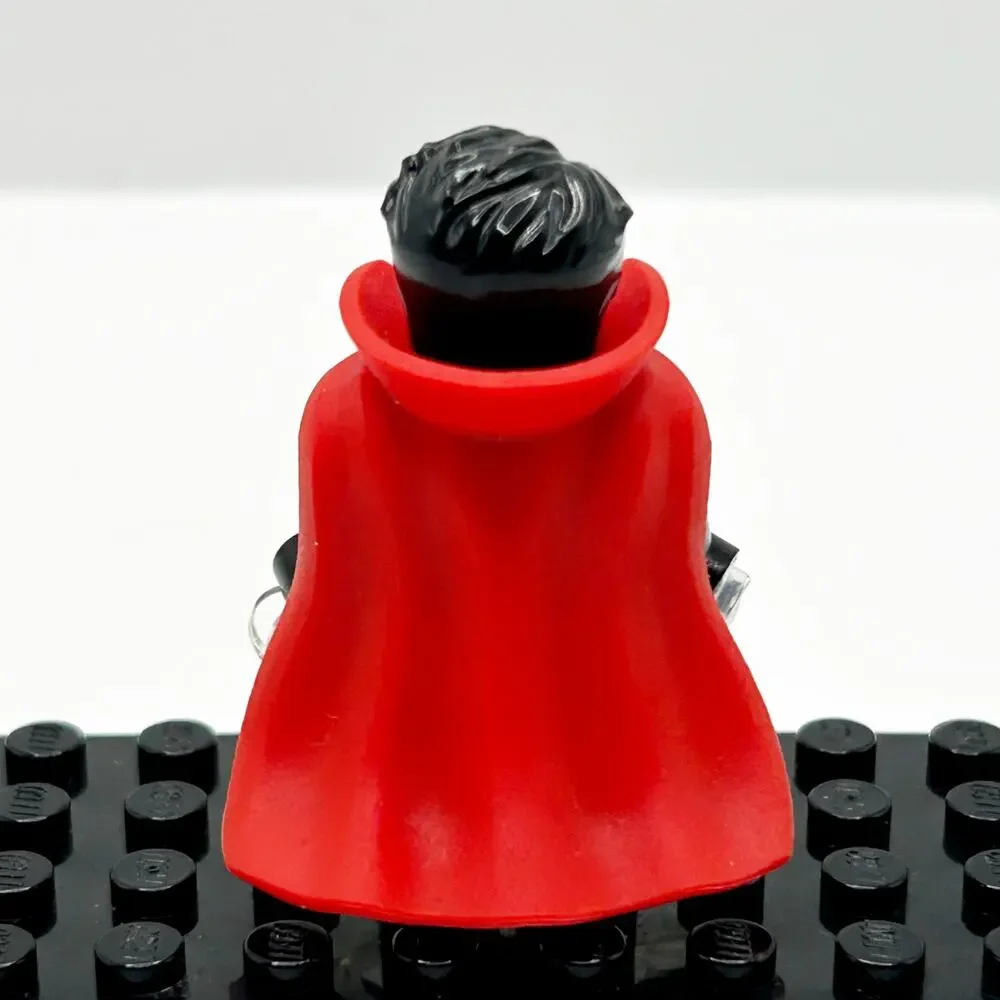 Lego Doctor Strange Brooch & Rubber Cape Marvel Superheroes Minifigure EUC